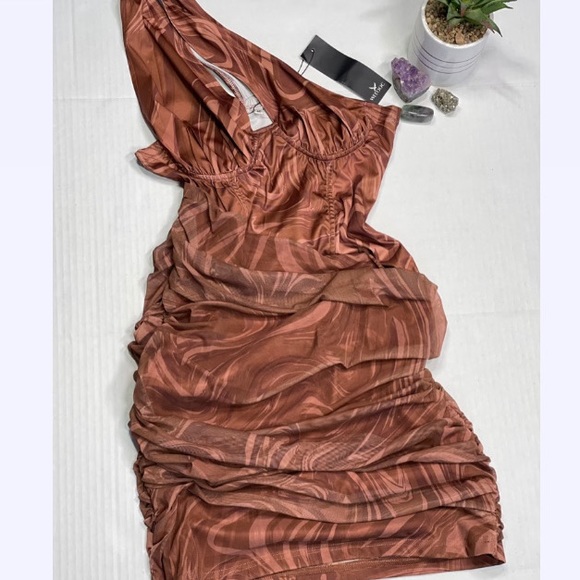 Asymmetric brown swirl corset bodycon dress - Picture 4 of 4